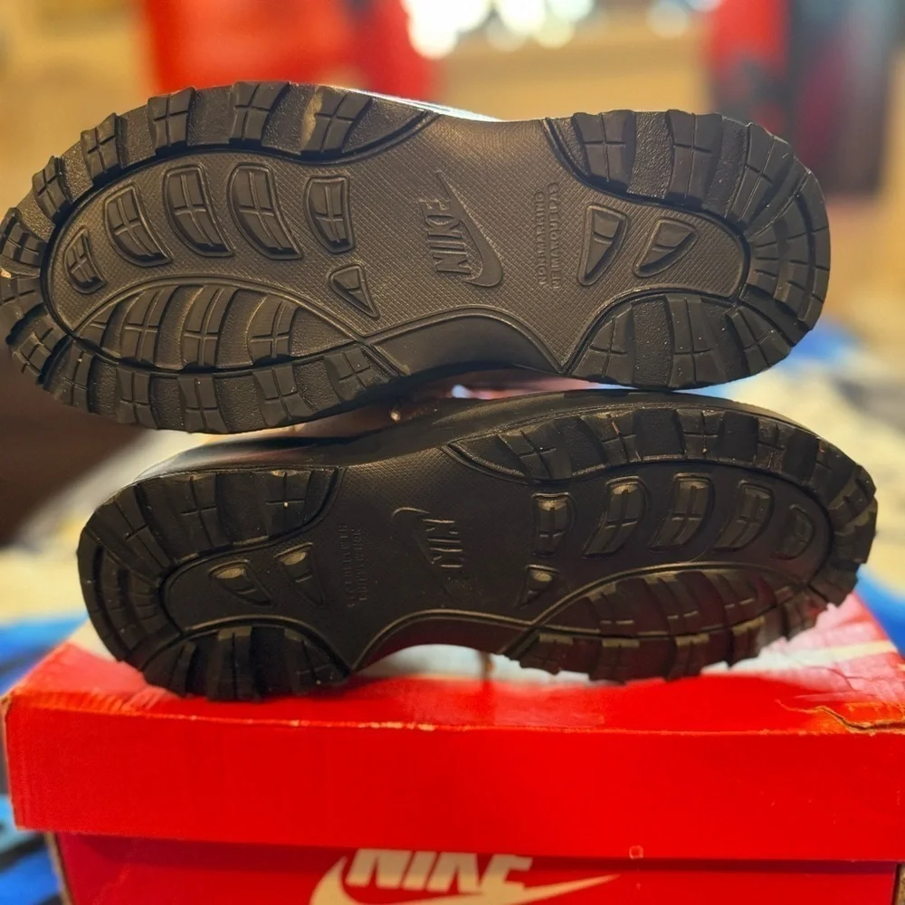 Kids Boys/Girls Brown Nike Manoa Boots Size 3Y Brand New
